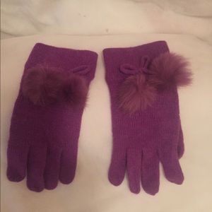 Yorkshire      Scarf, Hat and gloves